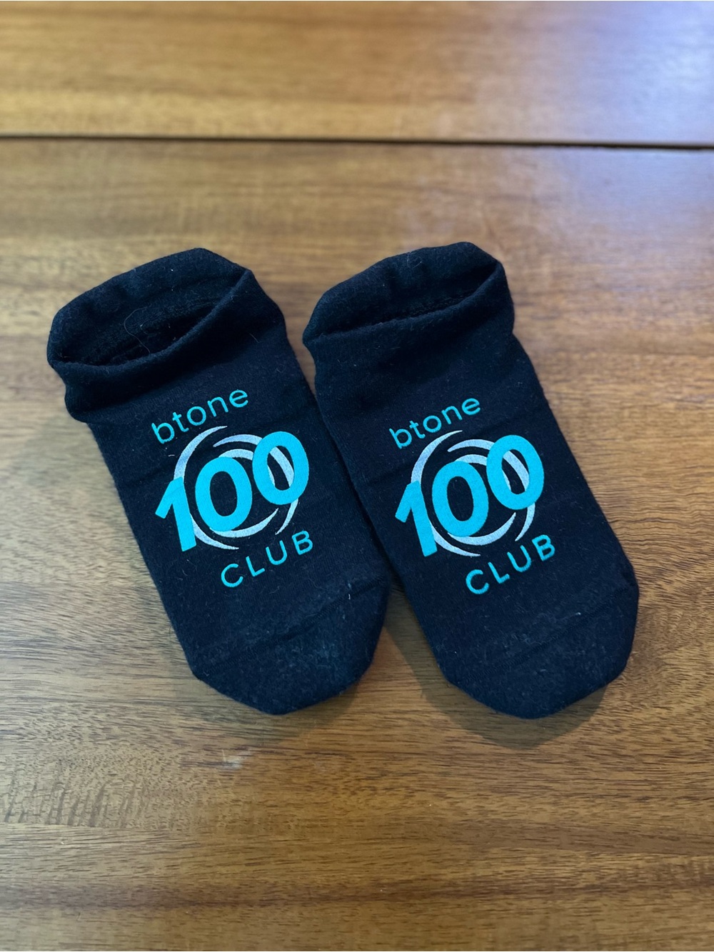 tavi grip socks